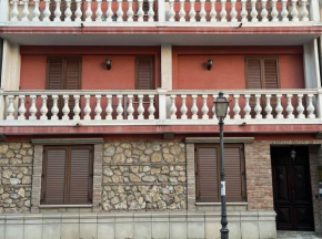 Casa Vacanza Donna Laura Barcellona Pozzo Di Gotto